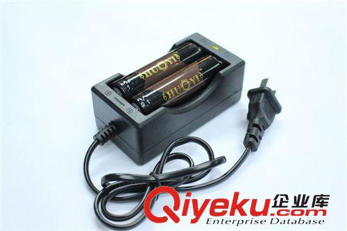 雙充18650充電器 帶線鋰電池充電器，美規(guī)充電器