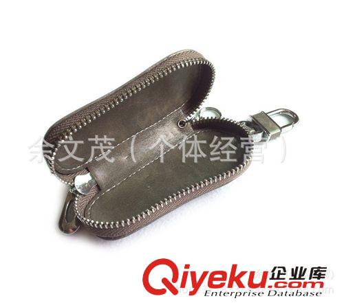 汽車油蠟皮鑰匙包 大眾現(xiàn)代奧迪豐田奔馳新款拉鏈油蠟皮鑰匙包原始圖片2