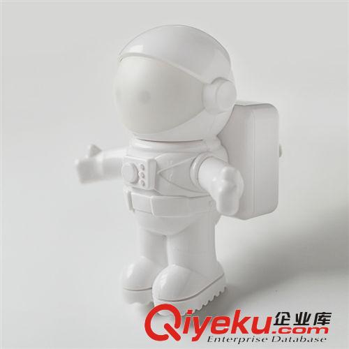 創(chuàng)意地?cái)傆詈絾T小夜燈 太空人聲光控感應(yīng)燈 家居樓道節(jié)能燈卡通燈原始圖片2