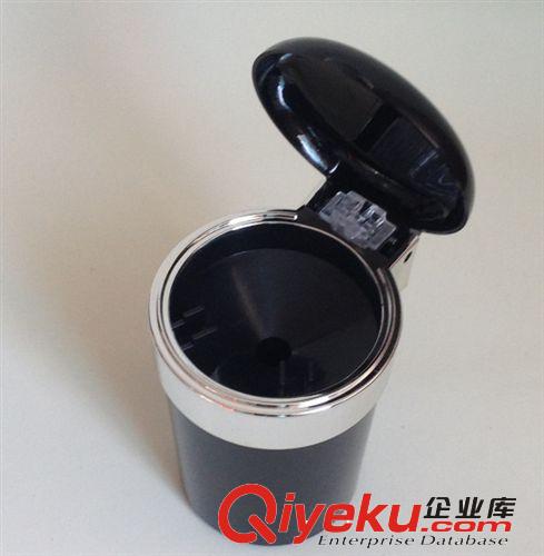 供應LED車用煙灰缸 車載煙灰缸 汽車附件用品 帶燈煙灰缸