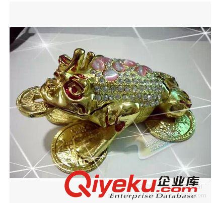 金蟾蜍 水晶香水座 招財擺件 鑲鉆gd汽車內(nèi)飾 車載香水座 擺件原始圖片2