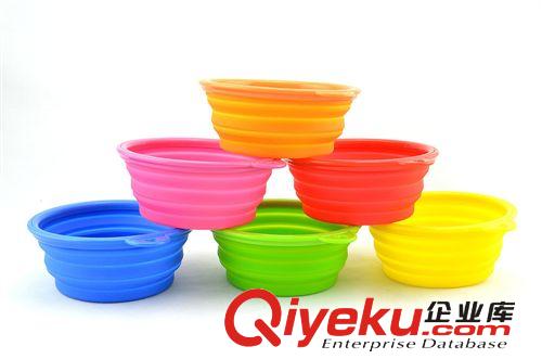 廠家直銷 可折疊便攜硅膠寵物碗 外貿(mào)狗狗碗食盆食具 寵物用品