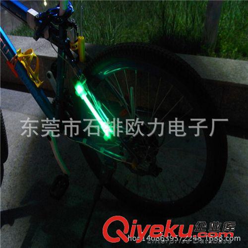 2014新款折疊自行車夜行必備自行車燈 t6原始圖片3