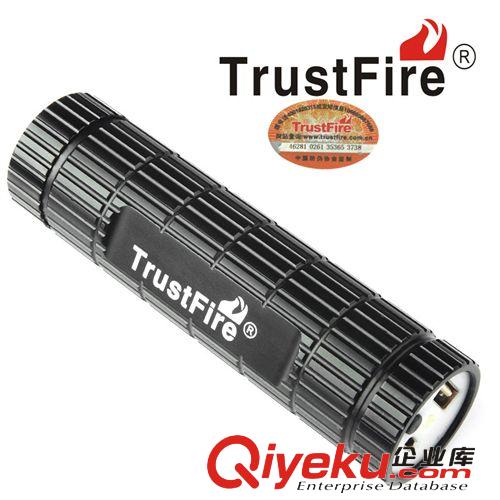 TrustFire神火 26650多功能移動(dòng)電源 LED強(qiáng)光手電筒 可充電鋰電池