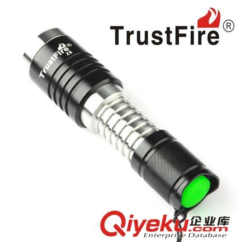 官方tjzp Trustfire Z8 變焦充電迷你手電筒 1000流明 批發(fā)