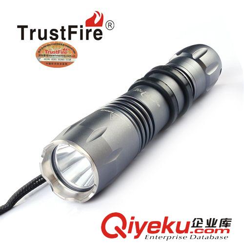 官方tjzp Trustfire Z8 變焦充電迷你手電筒 1000流明 批發(fā)