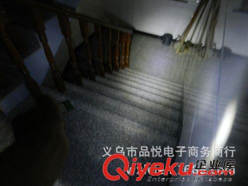 廠家直銷 魔方手電筒 創(chuàng)意禮品迷你手電 兒童玩具手電 帶鑰匙扣