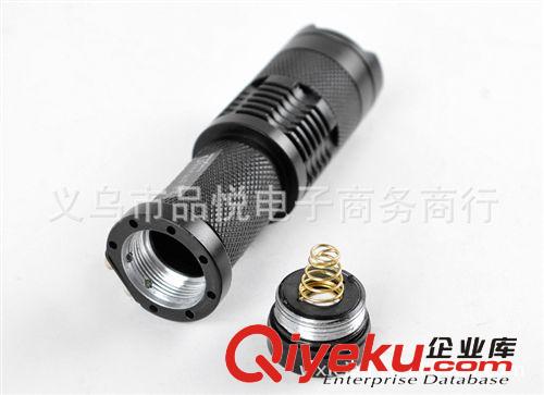 神火sk68Q5強(qiáng)光手電筒 LED迷你變焦強(qiáng)光手電筒遠(yuǎn)射14500可充電原始圖片3