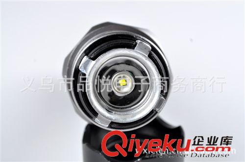 CREE Q5旋轉變焦手電 強光手電筒 變焦手電筒 手電筒強光充電原始圖片2