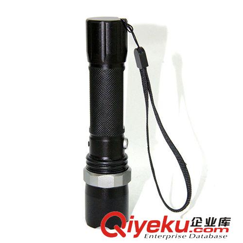 CREE Q5旋轉(zhuǎn)變焦手電 強(qiáng)光手電筒 變焦手電筒 手電筒強(qiáng)光充電