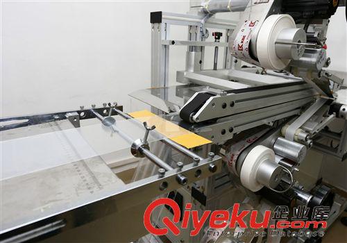 貼標(biāo)機(jī)械 手機(jī)保護(hù)膜貼標(biāo)組合線／做手機(jī)保護(hù)模的機(jī)械 保護(hù)膜機(jī)械原始圖片2