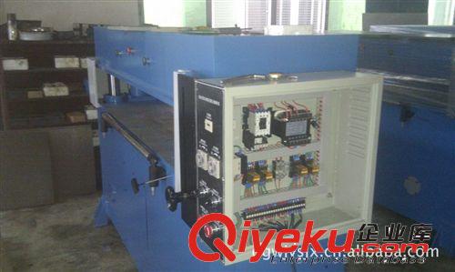 珍珠棉（泡棉及海綿）加工設備 供應精密液壓四柱平面下料機,精密裁斷機,沖料機,精密四柱下料機原始圖片3