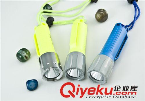 【柏派】廠家直銷 專業(yè)生產(chǎn)18650 CREE LED強(qiáng)光T6潛水手電筒原始圖片3