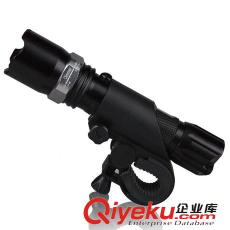 LED手電筒 調(diào)焦強(qiáng)光手電 cree q5 強(qiáng)光手電筒 強(qiáng)光手電旋轉(zhuǎn)變焦