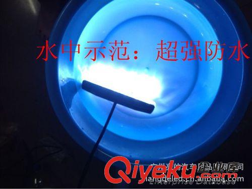 廠家直銷   新款日行燈小魚叉   超強(qiáng)防水   防霧燈   行車燈