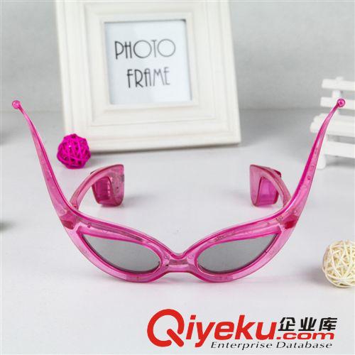廠家直銷批發(fā)潮流發(fā)光牛角眼鏡夜視眼鏡 舞會發(fā)光眼鏡原始圖片2