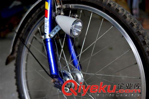 高亮度自行車(chē)前照燈（磨電燈）