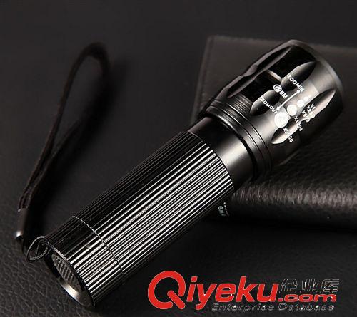 {wn}充電器 8650座式充電器 強光手電電池 充電器 騎行騎車裝備