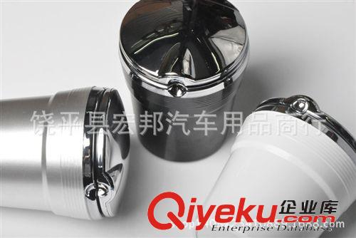 批發 汽車煙灰缸 gd塑料帶led燈 車用創意煙缸 車載煙灰缸