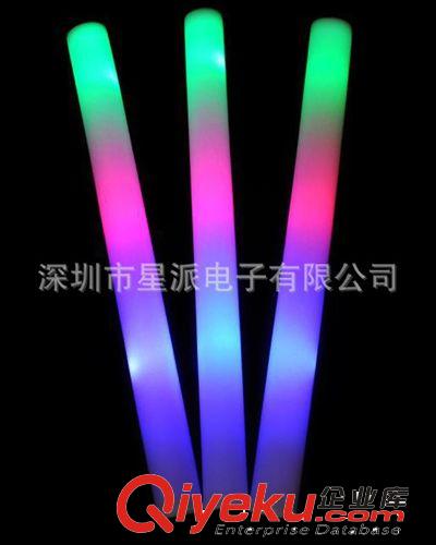 星派電子供應(yīng)演唱會發(fā)光促銷禮品 led泡沫發(fā)光棒 閃光七彩海棉棒