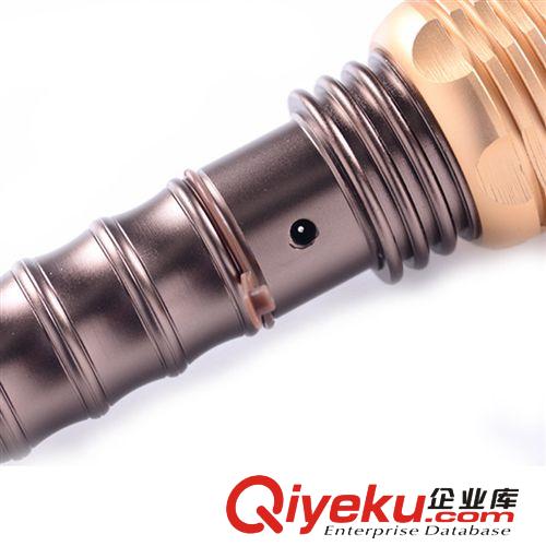 新款 zpE-22 XPE CREE  強(qiáng)光手電筒 野營(yíng)燈 熱賣強(qiáng)光手電 戶外原始圖片2