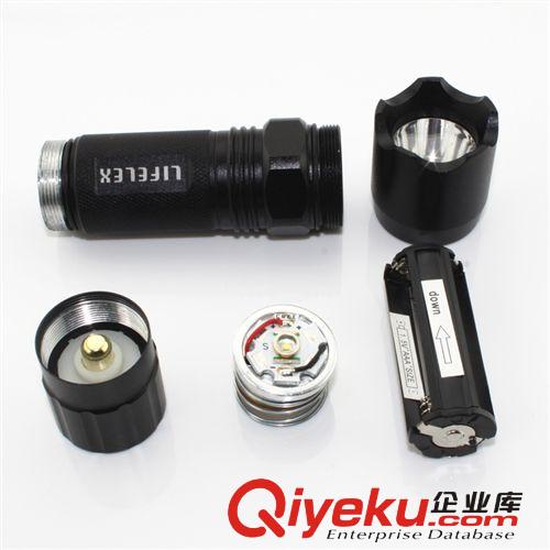 批發(fā)強(qiáng)光手電筒 充電 遠(yuǎn)射 家用戶外迷你手電筒 SH7960原始圖片3