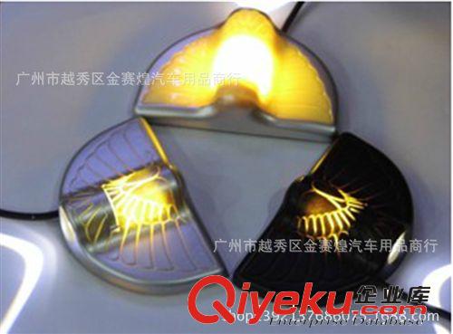 廠家直銷(xiāo)第八代蝴蝶型鐳射迎賓燈 新款高亮背貼車(chē)標(biāo)投影燈 照地?zé)粼紙D片2