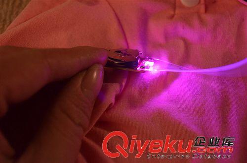LED多功能寵物衣服 貓狗POLO時尚閃光衣服 新款式發(fā)光衣服 帶電池原始圖片3