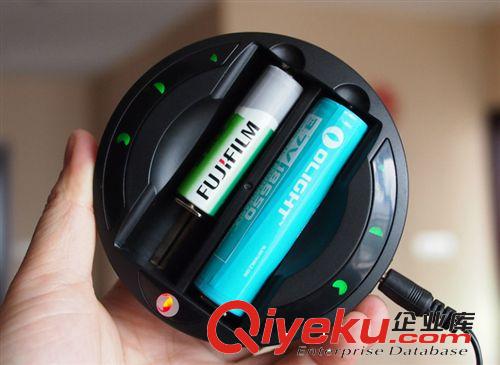 原裝zpOMNI-DOK歐萊特Olight智能雙充 18650充電器