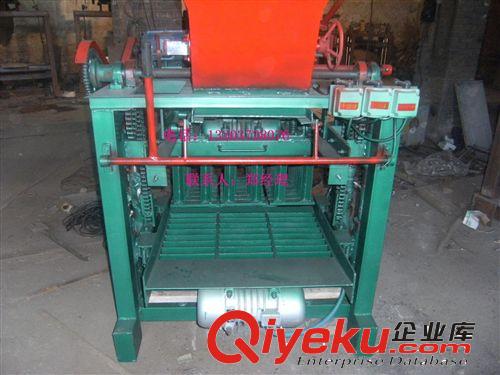 供應(yīng)河南多功能彩色制磚機(jī) 小型水泥空心磚機(jī) 液壓磚機(jī)設(shè)備原始圖片3