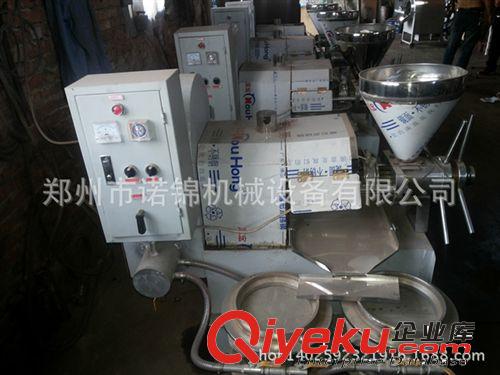 小型車載60型螺旋榨油機 可現(xiàn)場加工流動生產(chǎn)的小型榨油機