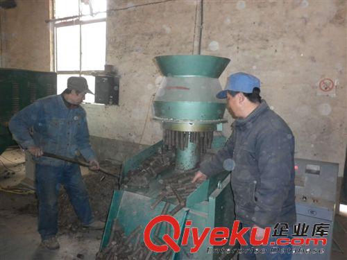 供應 新型顆粒成型機 多種秸稈壓塊機 雜糧豆粕飼料顆粒機 壓塊機原始圖片2