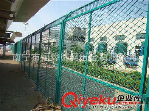 長期供應(yīng) 各種防護網(wǎng) 鋼板網(wǎng)（圖）結(jié)實耐用網(wǎng)【zg廣西地區(qū)】