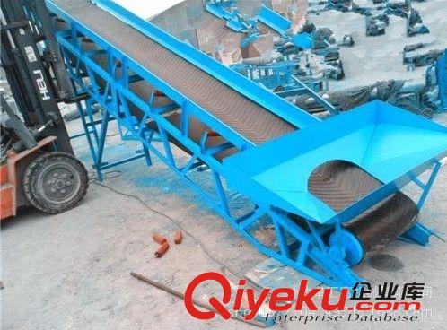 【黑龍江】輸送機(jī)廠家   批發(fā)直銷輸送機(jī)  輸送機(jī)的工作原理