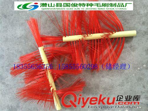 廠家供應(yīng)機(jī)械廠水灌裝設(shè)備5加侖刷桶機(jī)毛刷 洗桶機(jī)毛刷輥原始圖片3