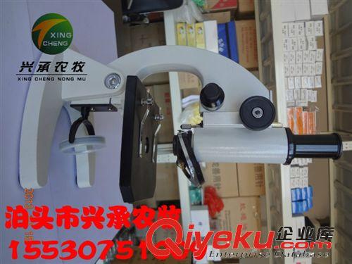 養(yǎng)豬設(shè)備球墨鑄鐵寬縫漏糞板60*70養(yǎng)殖器械