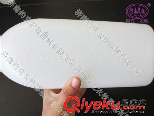 批發犢牛奶瓶 2升 加厚   小牛喂奶瓶原始圖片2