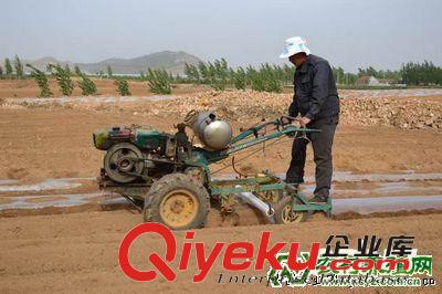 萬嘉花生地噴藥覆膜機 新型多功能覆膜機 渭源小型噴藥覆膜機