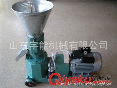 飼料顆粒機(jī)現(xiàn)場試機(jī) 平模飼料顆粒機(jī) 型號齊全飼料顆粒機(jī)