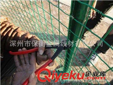 哪里有生產荷蘭網立柱 護欄網立柱的廠家？原始圖片3