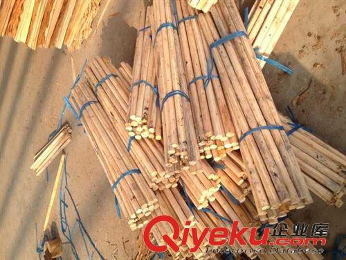 廠家直銷木質桉木圓木制品 掃把桿 掃把柄 木柄 木棒 木業基地