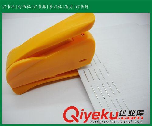 生產訂書機系列 東莞廠家生產時尚裝訂膠粘桌面辦公文教用品迷你訂書機 一件代發原始圖片3