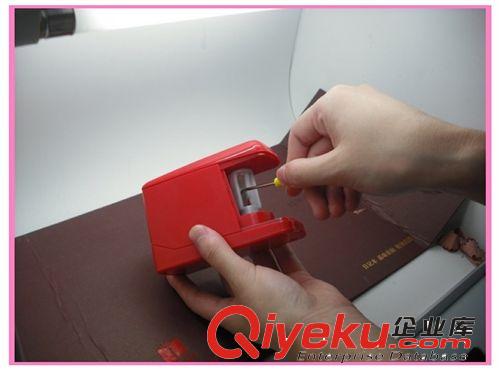 生產(chǎn)鉛筆機(jī)系列 [生產(chǎn)銷售]USB電動削筆刀價格_電動削筆刀批發(fā)_電動削筆刀團(tuán)購原始圖片2