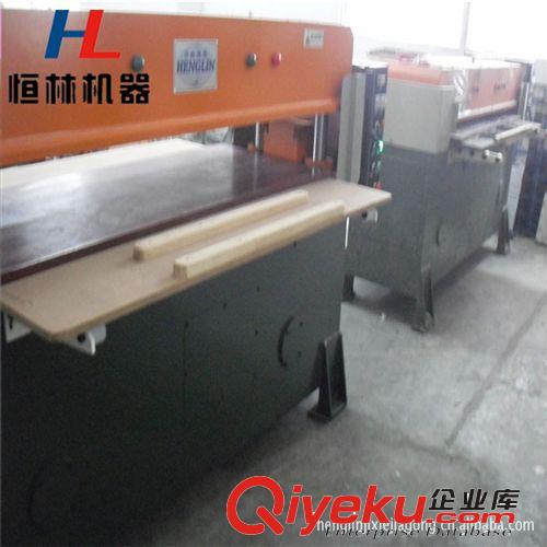 按行業(yè)分類 供應(yīng)深圳皮革下料機(jī)，皮具加工裁斷機(jī)設(shè)備（廠家直供，質(zhì)保三年）原始圖片3