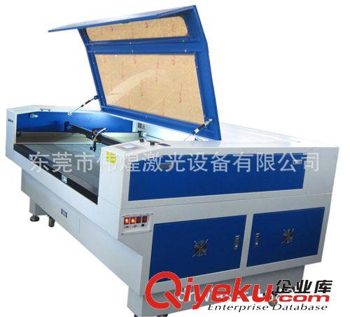 行業激光切割雕刻機系列 毛絨布料 毛絨玩具激光切割機 切割邊緣光滑，無毛刺原始圖片2