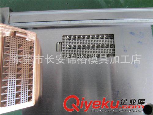 鑄造模 裝飾品鏡面放電加工，線條清角