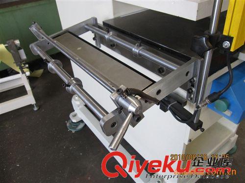 橡塑行業(yè)油壓機(jī) 供應(yīng)半自動(dòng)全自動(dòng)大臺(tái)面卷材沖切模切機(jī)原始圖片3