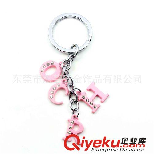 字母系列 我司專業(yè)生產(chǎn)優(yōu)質(zhì)合金小飾品 時(shí)尚韓版噴漆字母鑰匙扣批發(fā)銷售原始圖片3
