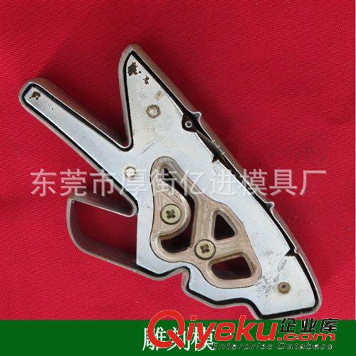 雕刻刀模 專業(yè)提供電子刀模 CNC雕刻刀模 激光刀模 雕刻模原始圖片2