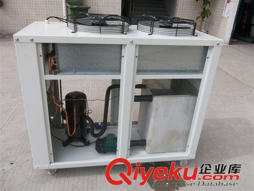 工業(yè)冷水機(jī)系列 3HP5HP實(shí)驗(yàn)冷水機(jī) 風(fēng)冷式冷水機(jī) 水冷式冷水機(jī)原始圖片3